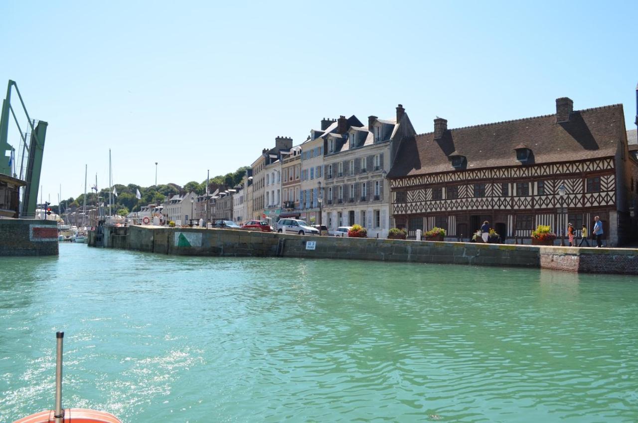 Appartement Le Phare Au Pied Du Port Saint-Valery-en-Caux Exterior foto